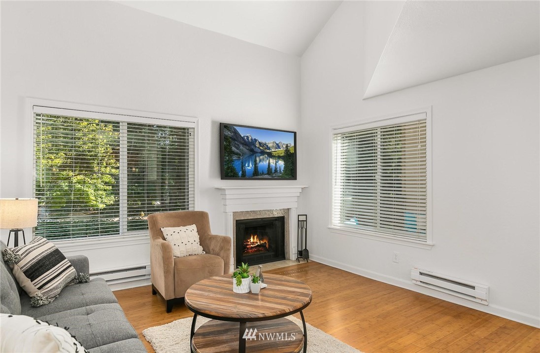 14717 Northeast 44th Street, Unit R6 Bellevue, WA 98007 - Photo 4 of 31 Gallery Image 4
