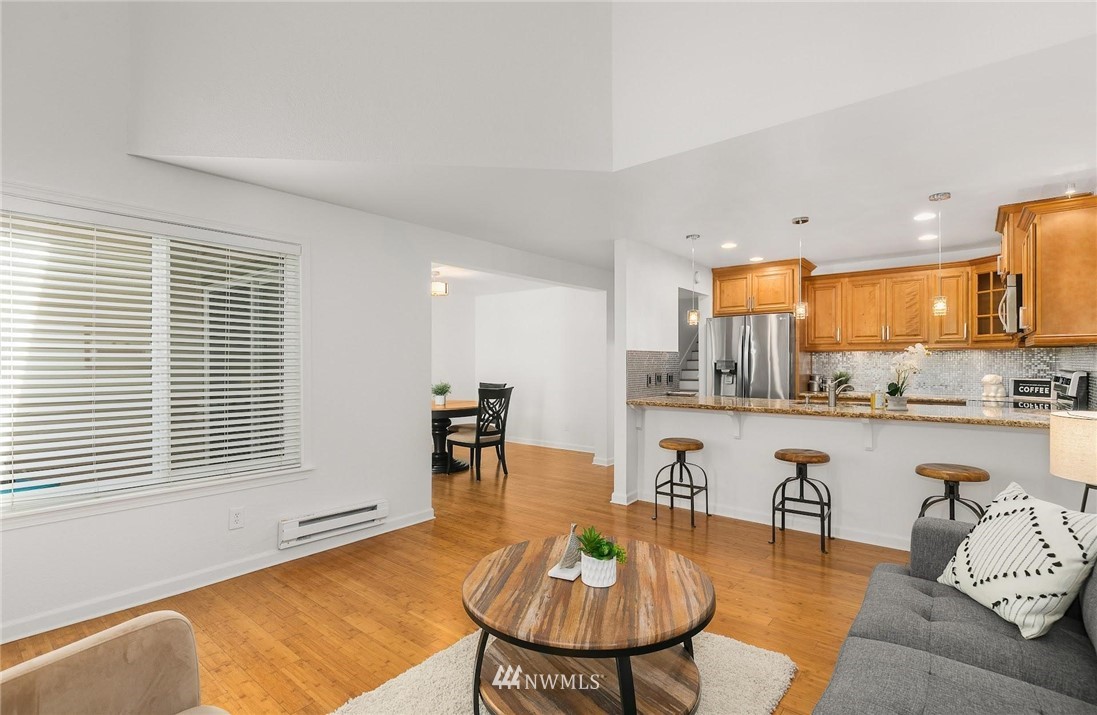 14717 Northeast 44th Street, Unit R6 Bellevue, WA 98007 - Photo 5 of 31 Gallery Image 5