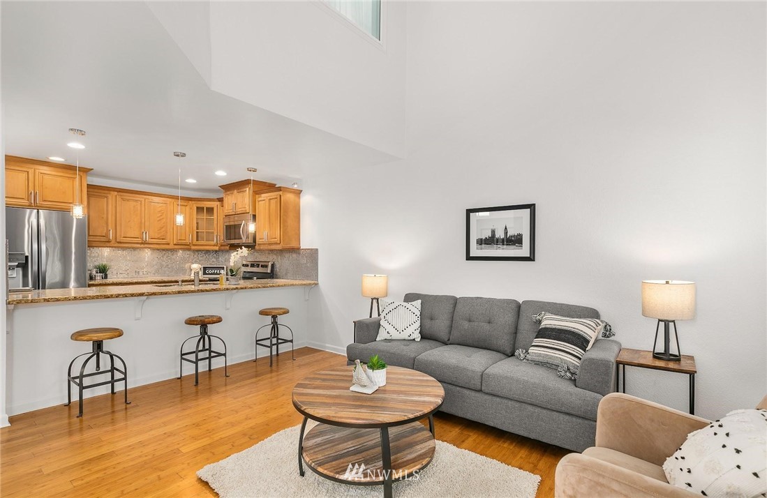 14717 Northeast 44th Street, Unit R6 Bellevue, WA 98007 - Photo 6 of 31 Gallery Image 6
