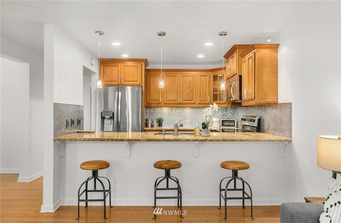 14717 Northeast 44th Street, Unit R6 Bellevue, WA 98007 - Photo 7 of 31 Gallery Image 7