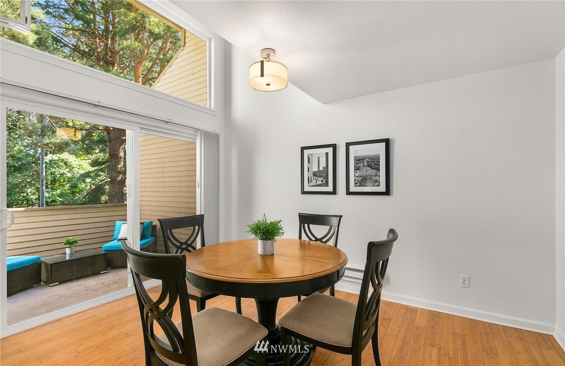 14717 Northeast 44th Street, Unit R6 Bellevue, WA 98007 - Photo 10 of 31 Gallery Image 10