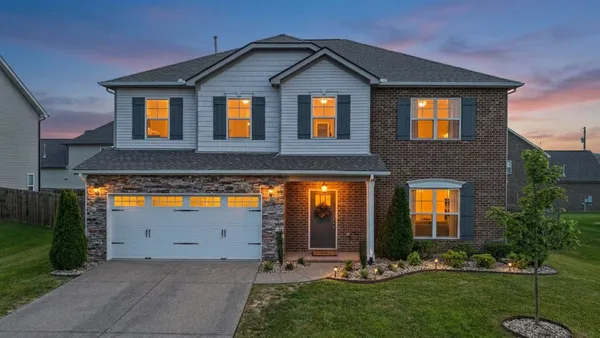 $569,900 | 1383 Wentworth Drive, Gallatin, TN 37066