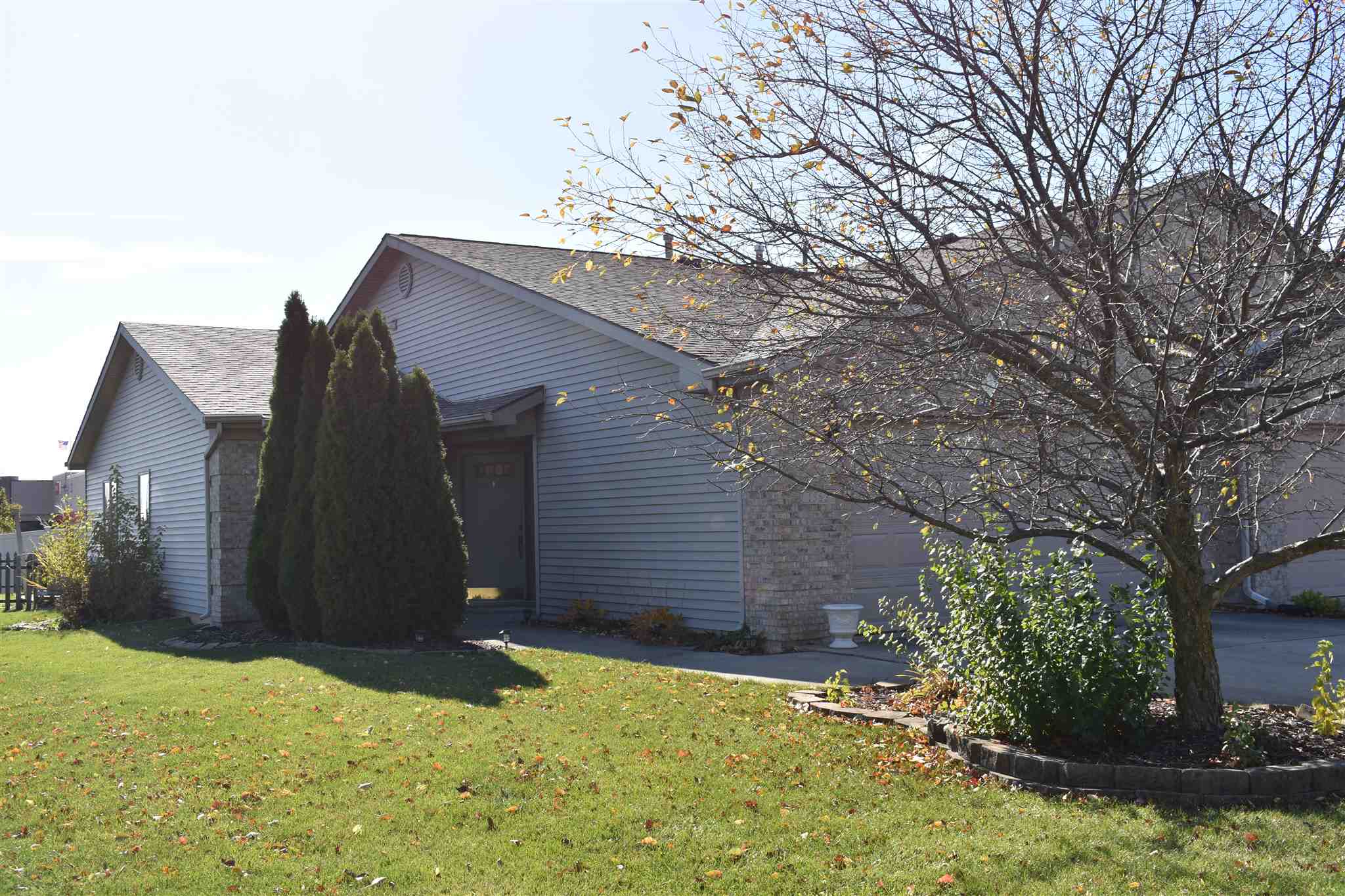 1553 Fairway Drive Decatur, IN 46733 - Photo 2 of 24 Gallery Image 2
