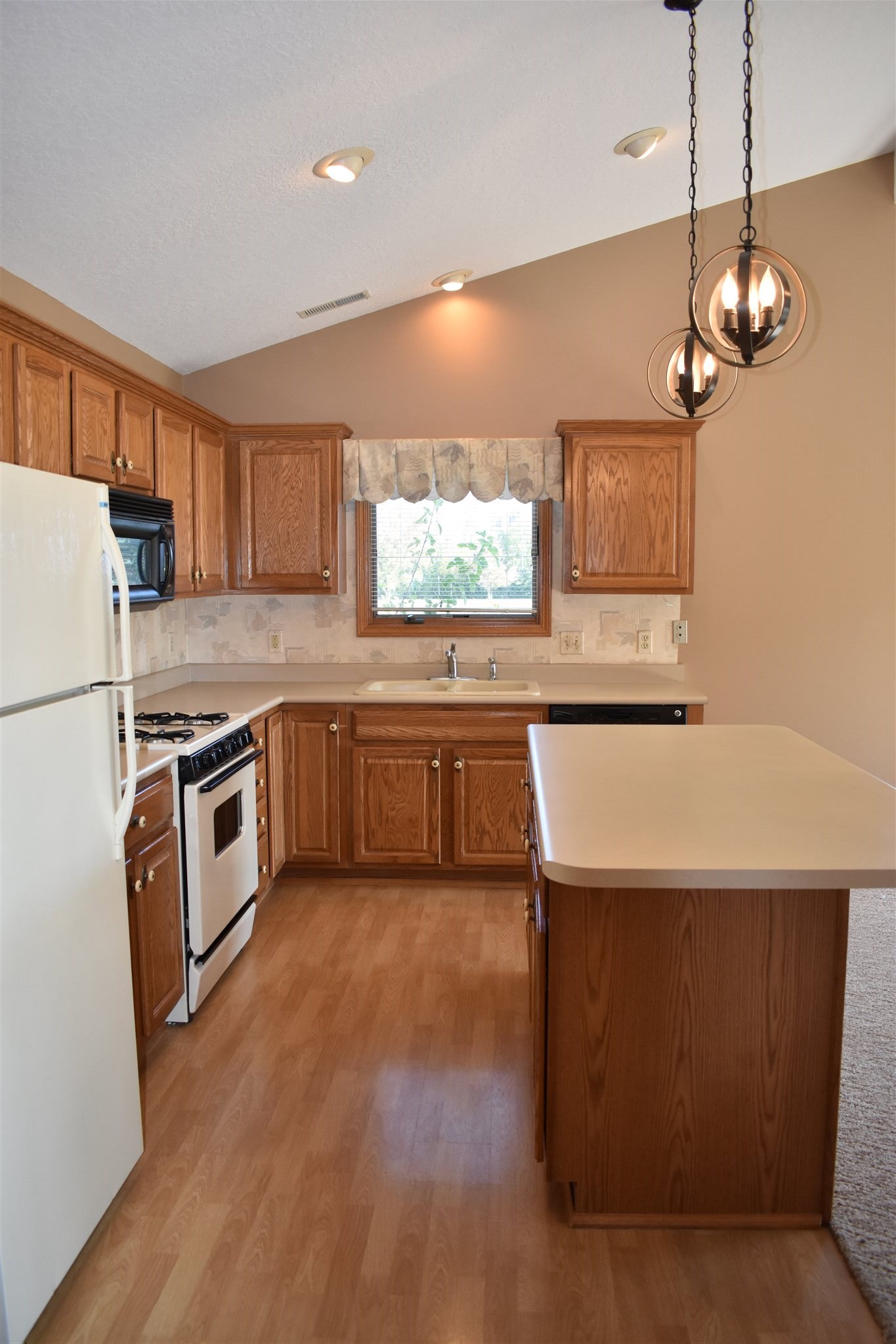 1553 Fairway Drive Decatur, IN 46733 - Photo 7 of 24 Gallery Image 7