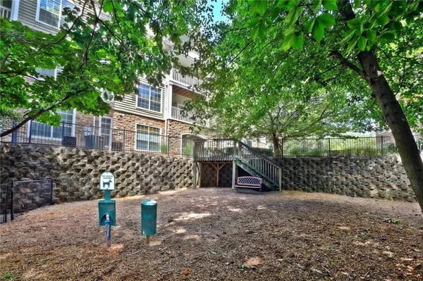 $1,895 | 6210 Peachtree Dunwoody Road, Unit 104, Atlanta, GA 30328