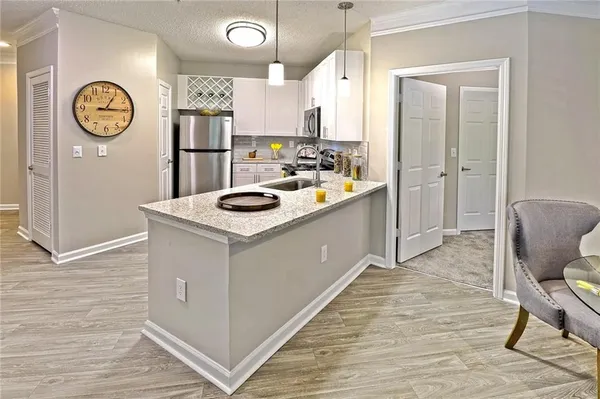 $1,895 | 6210 Peachtree Dunwoody Road, Unit 104, Atlanta, GA 30328