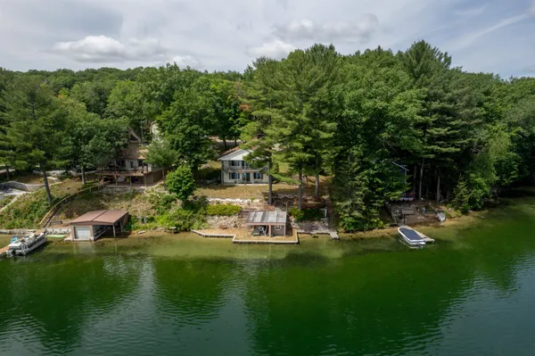 $897,500 | 1877 Pinehurst Trail, Traverse City, MI 49696