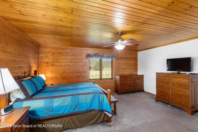 $1,290,000 | 575 Buffalo Drive, Alpine, WY 83128