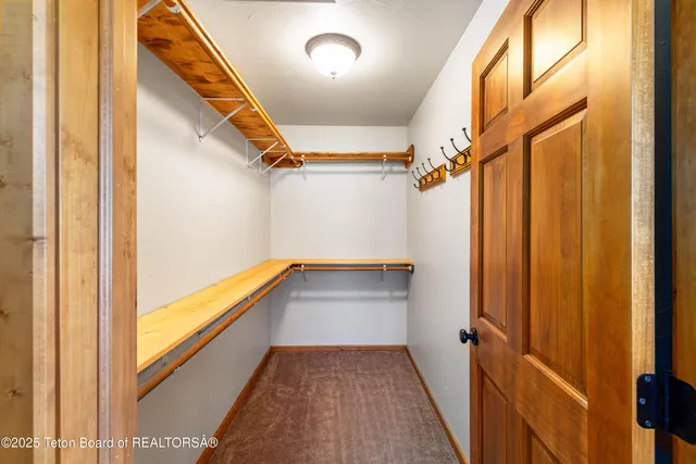 $1,290,000 | 575 Buffalo Drive, Alpine, WY 83128