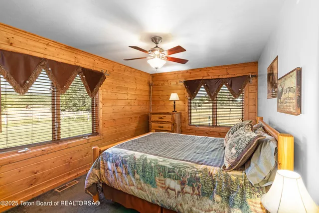 $1,290,000 | 575 Buffalo Drive, Alpine, WY 83128