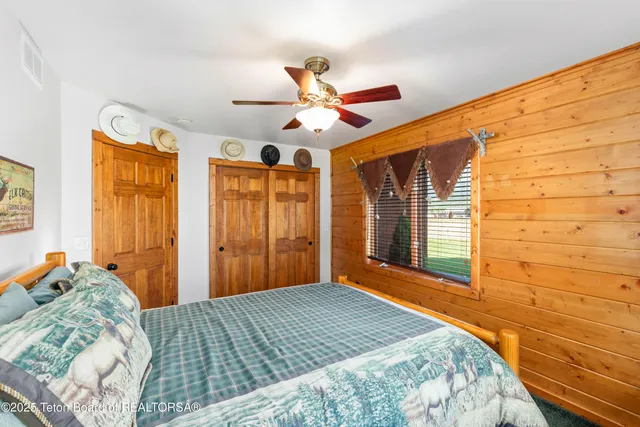 $1,290,000 | 575 Buffalo Drive, Alpine, WY 83128