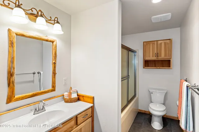 $1,290,000 | 575 Buffalo Drive, Alpine, WY 83128