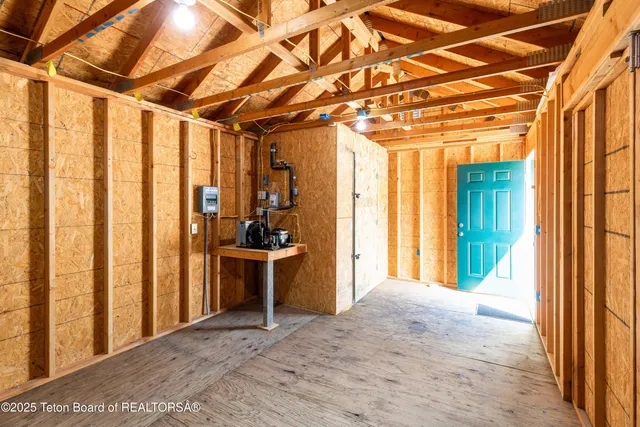 $1,290,000 | 575 Buffalo Drive, Alpine, WY 83128