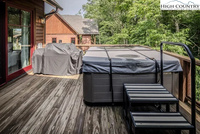 $1,099,000 | 273 High Country Overlook, Banner Elk, NC 28604