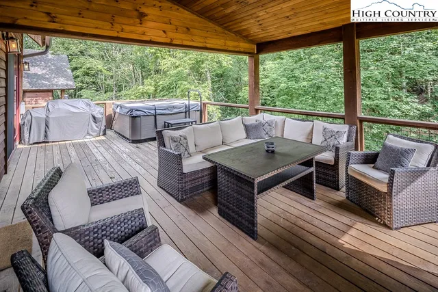 $1,099,000 | 273 High Country Overlook, Banner Elk, NC 28604