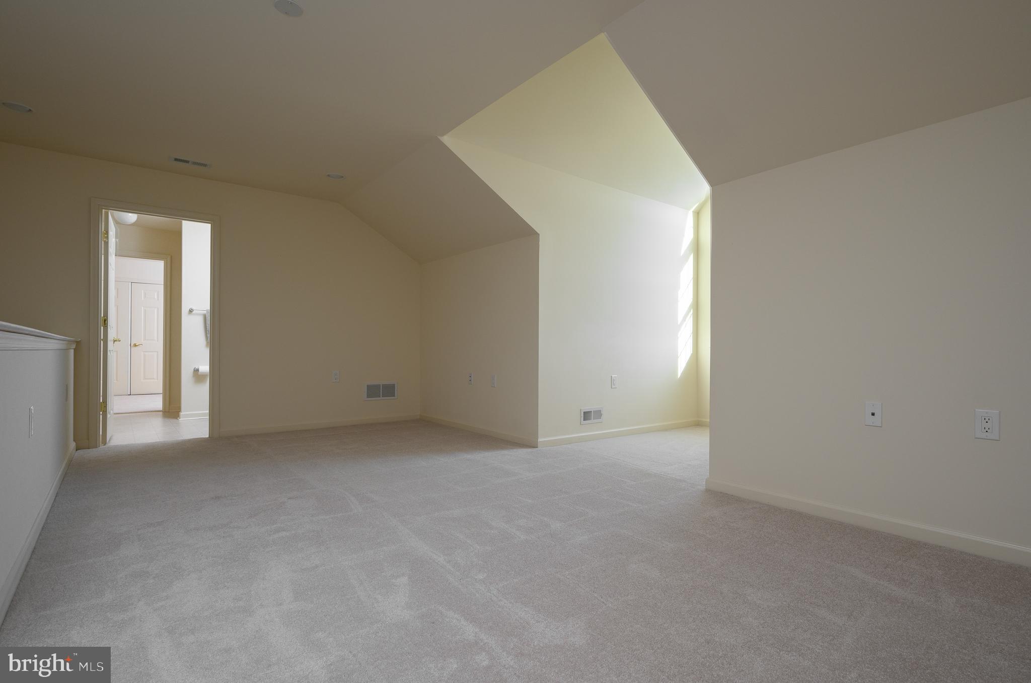 4 Five Ponds Circle Warminster, PA 18974 - Photo 22 of 27