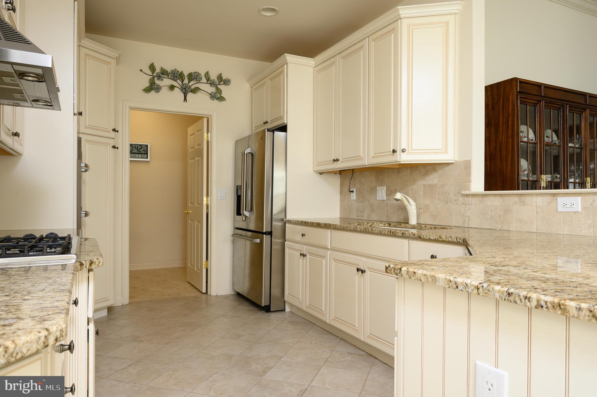 4 Five Ponds Circle Warminster, PA 18974 - Photo 6 of 27