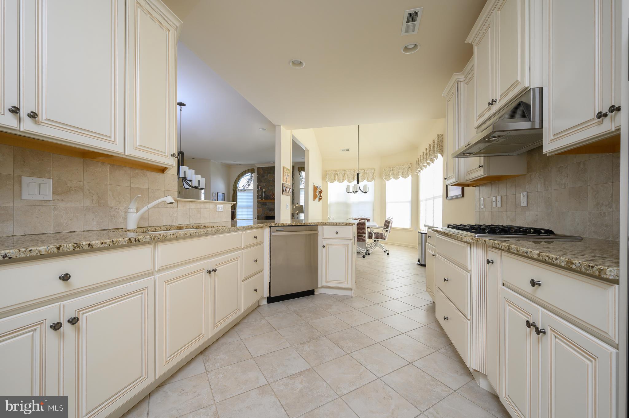 4 Five Ponds Circle Warminster, PA 18974 - Photo 10 of 27