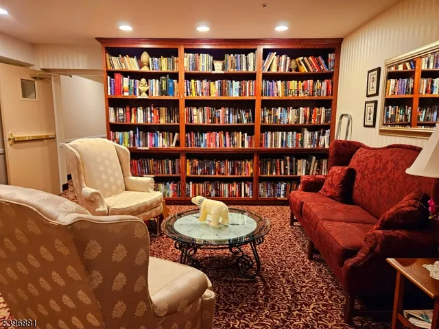 $2,150 | 9310 Richmond Road, Unit 310, West Milford, NJ 07480