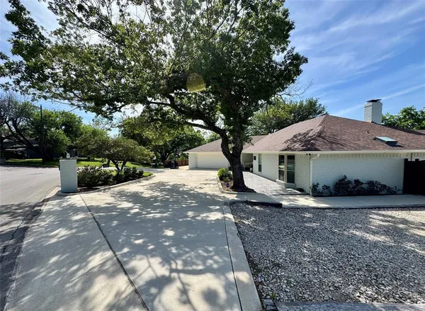 $550,000 | 108 Bob White Avenue, Weatherford, TX 76086
