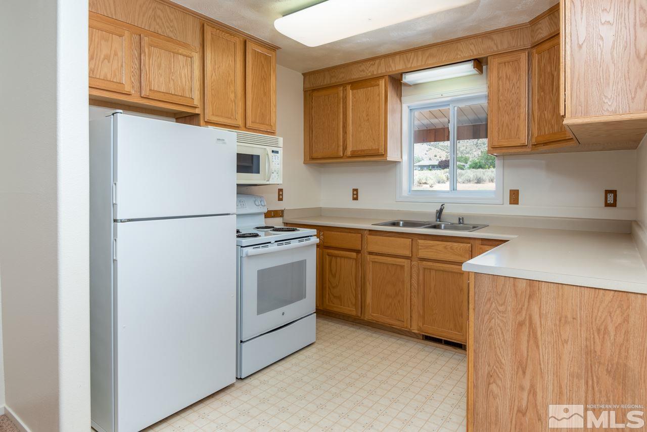 5 Davis Smith, NV 89430 - Photo 9 of 22 Photo 9