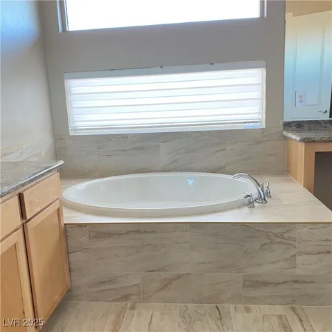 $2,388,888 | 11130 Emory Oak Drive, Las Vegas, NV 89138