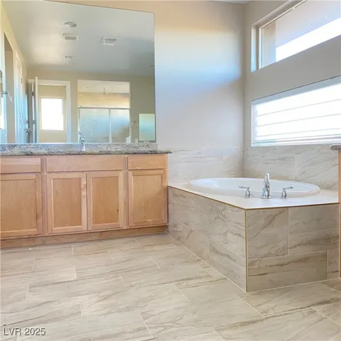 $2,388,888 | 11130 Emory Oak Drive, Las Vegas, NV 89138