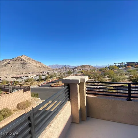 $2,268,888 | 11130 Emory Oak Drive, Las Vegas, NV 89138