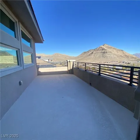 $2,388,888 | 11130 Emory Oak Drive, Las Vegas, NV 89138