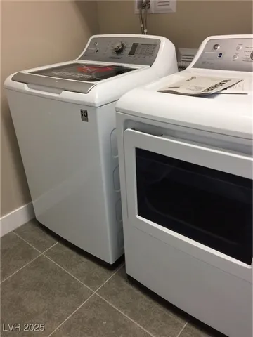 $2,268,888 | 11130 Emory Oak Drive, Las Vegas, NV 89138