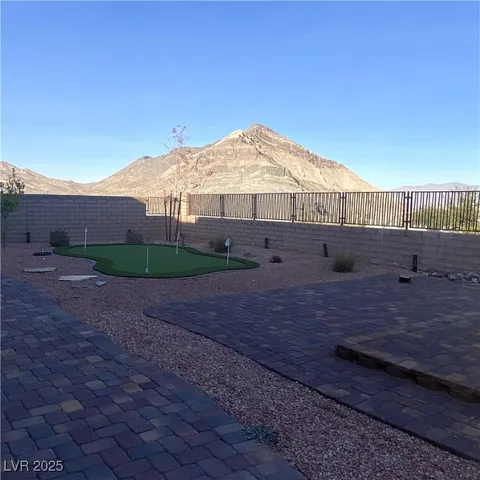 $2,388,888 | 11130 Emory Oak Drive, Las Vegas, NV 89138