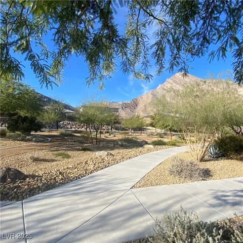 $2,388,888 | 11130 Emory Oak Drive, Las Vegas, NV 89138