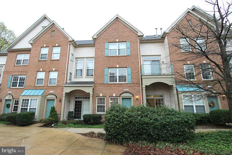 11864 Breton Court, Unit 14A Reston, VA 20191 - Photo 2 of 23 Exterior (Front)