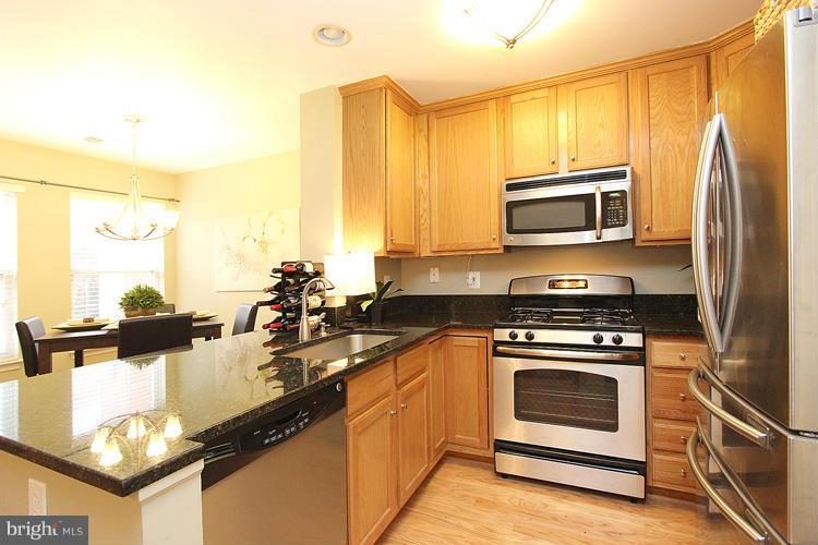 11864 Breton Court, Unit 14A Reston, VA 20191 - Photo 11 of 23 Kitchen with all Newer Appliances