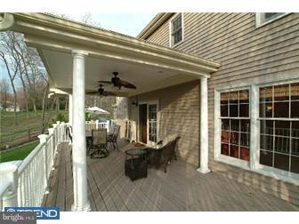 286 Spring Run Lane Downingtown, PA 19335 - Photo 10 of 12 Exterior Back