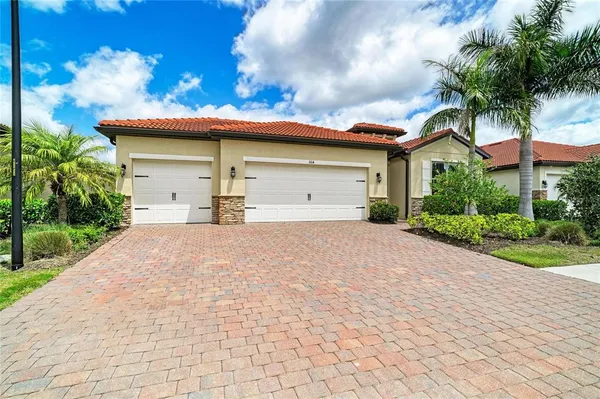 $549,900 | 564 Maraviya Boulevard, Nokomis, FL 34275