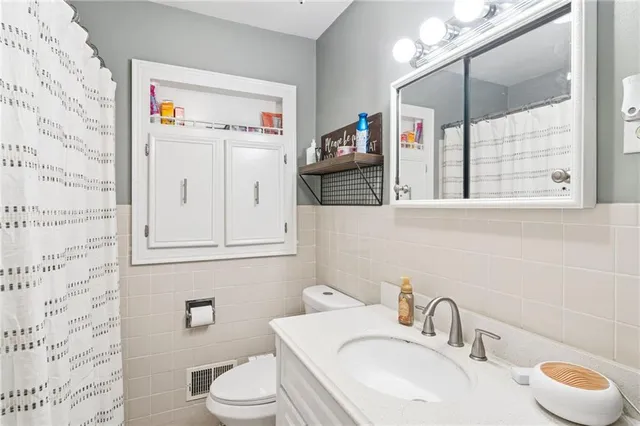 $235,000 | 2511 Kent Street, St. Joseph, MO 64505