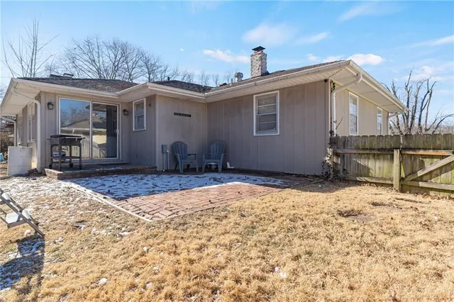 $235,000 | 2511 Kent Street, St. Joseph, MO 64505