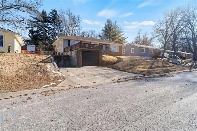 $235,000 | 2511 Kent Street, St. Joseph, MO 64505