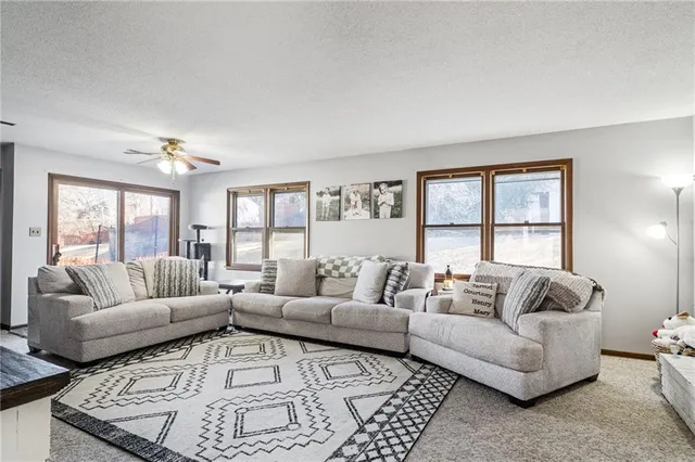 $235,000 | 2511 Kent Street, St. Joseph, MO 64505