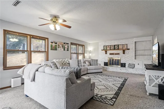 $235,000 | 2511 Kent Street, St. Joseph, MO 64505