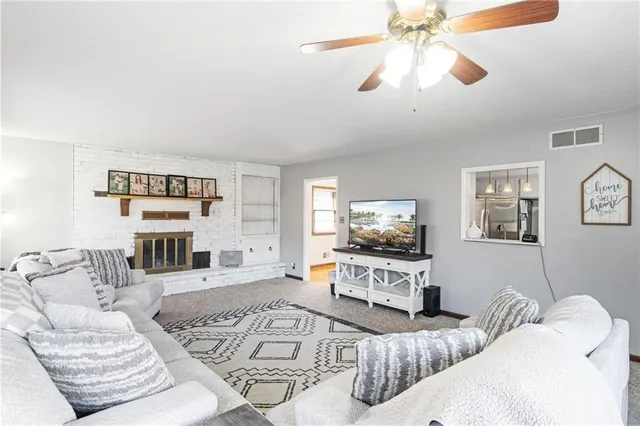 $235,000 | 2511 Kent Street, St. Joseph, MO 64505