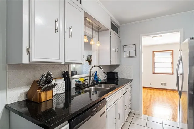 $235,000 | 2511 Kent Street, St. Joseph, MO 64505