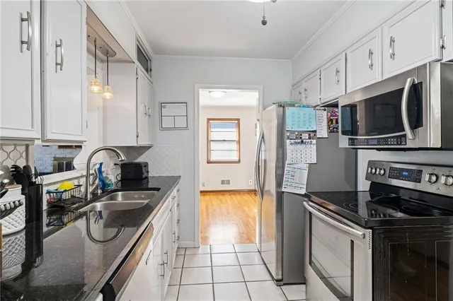 $235,000 | 2511 Kent Street, St. Joseph, MO 64505