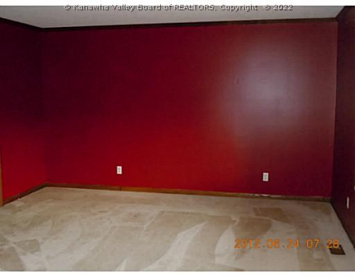 5429 Tanglewood Road Charleston, WV 25313 - Photo 6 of 16 Living Room.