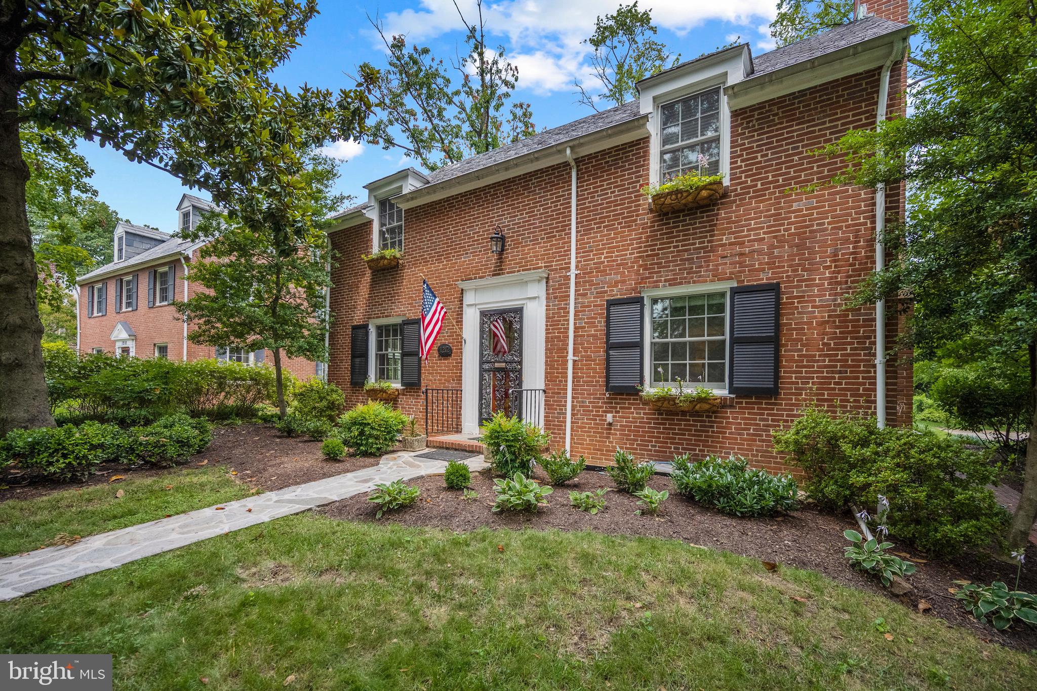 1212 Southview Road Baltimore, MD 21218 - Photo 14 of 88 Front filled with window boxes