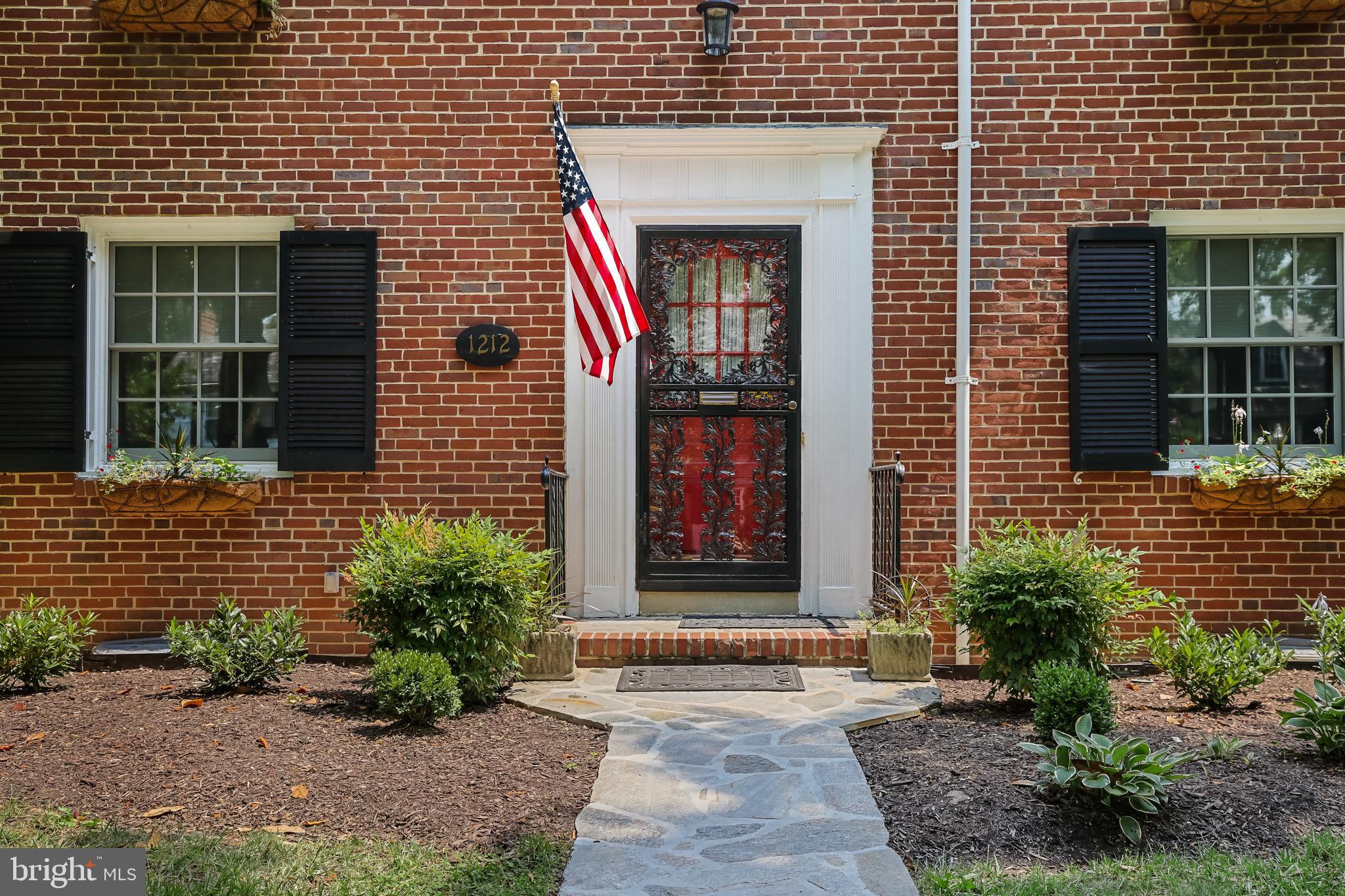 1212 Southview Road Baltimore, MD 21218 - Photo 3 of 88 Gallery Image 3