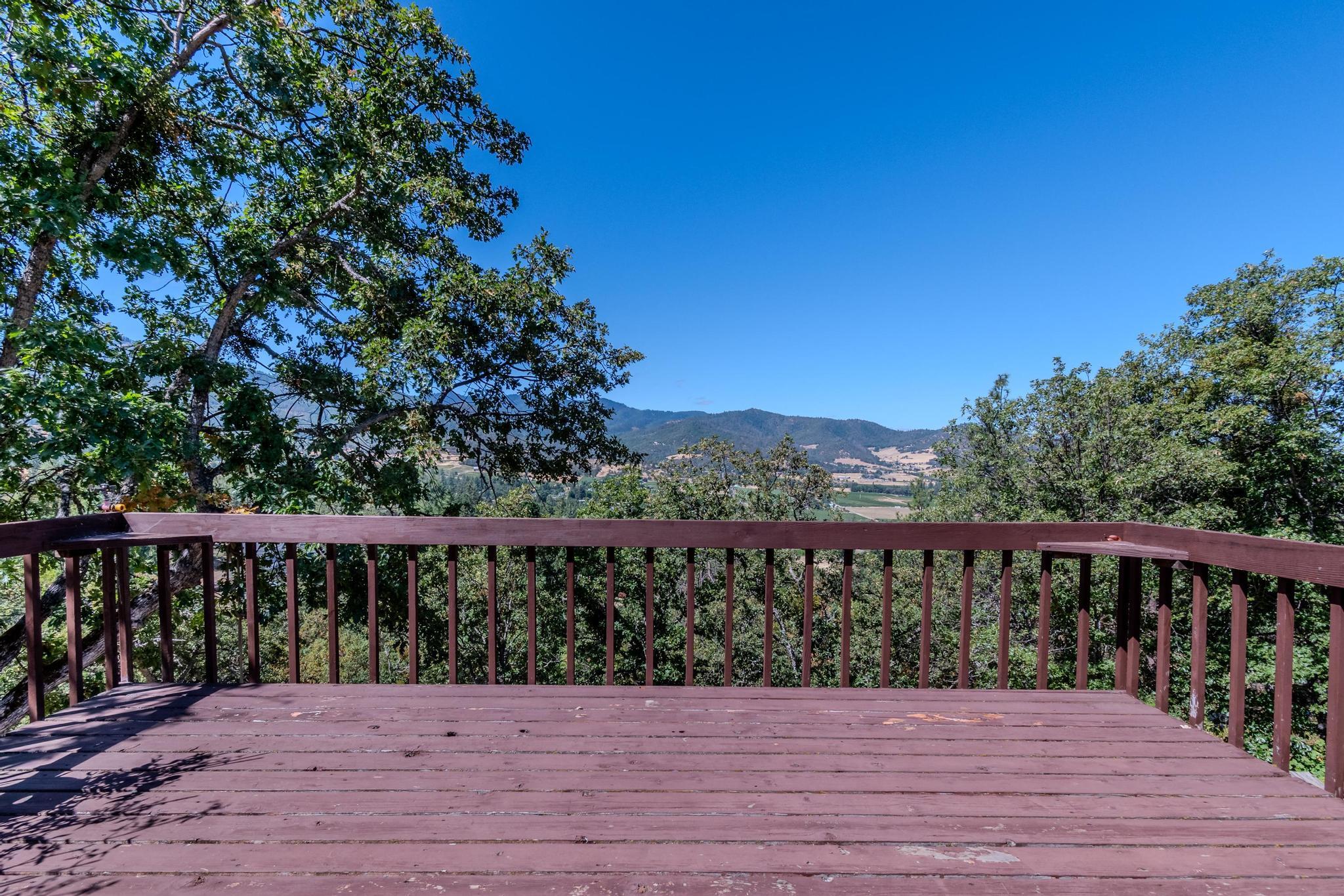 2850 Quail Run Road Talent, OR 97540 - Photo 32 of 55 01-36