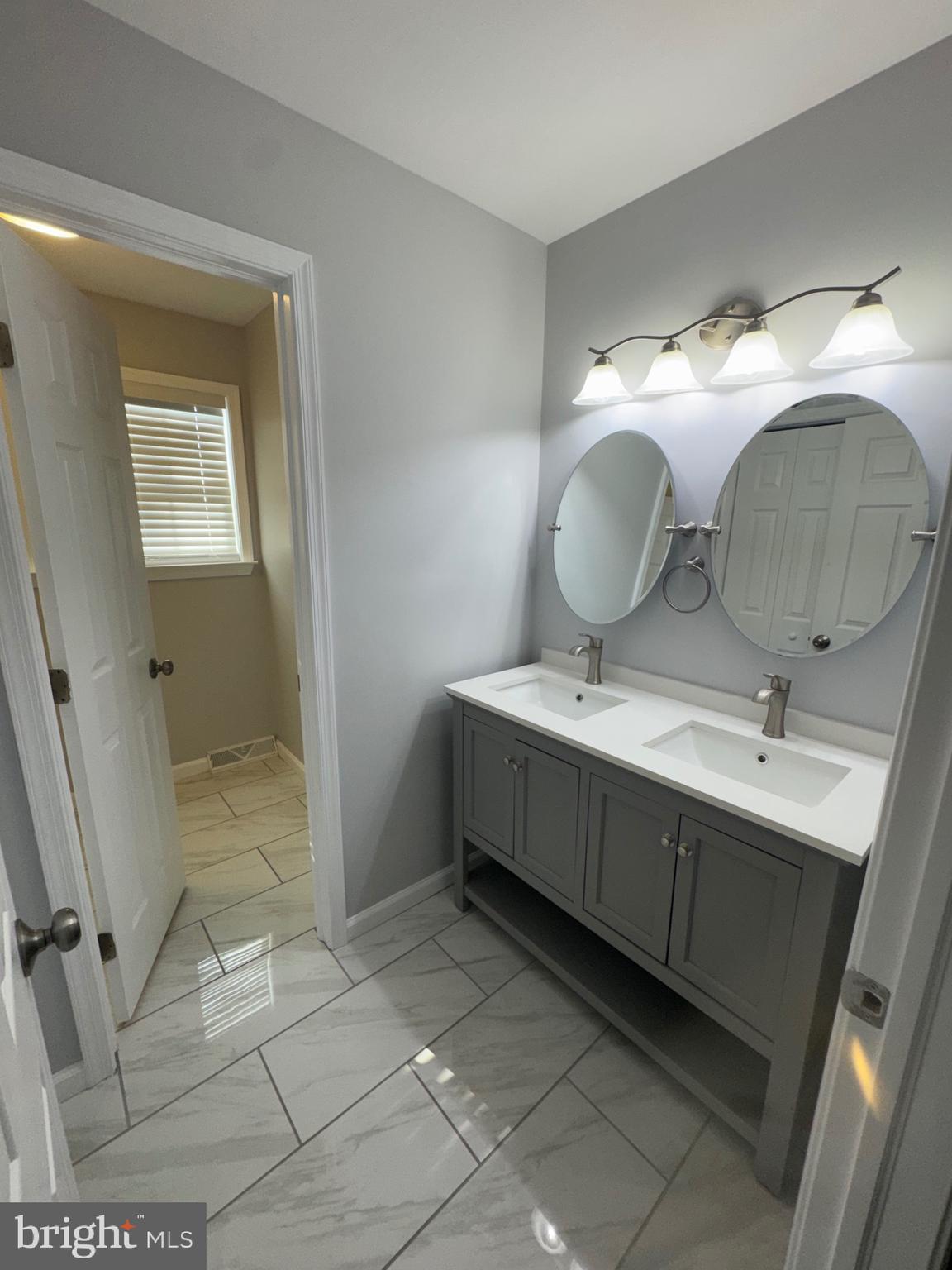 232 Merion Road Dover, DE 19904 - Photo 11 of 26 2nd Floor Full Bath