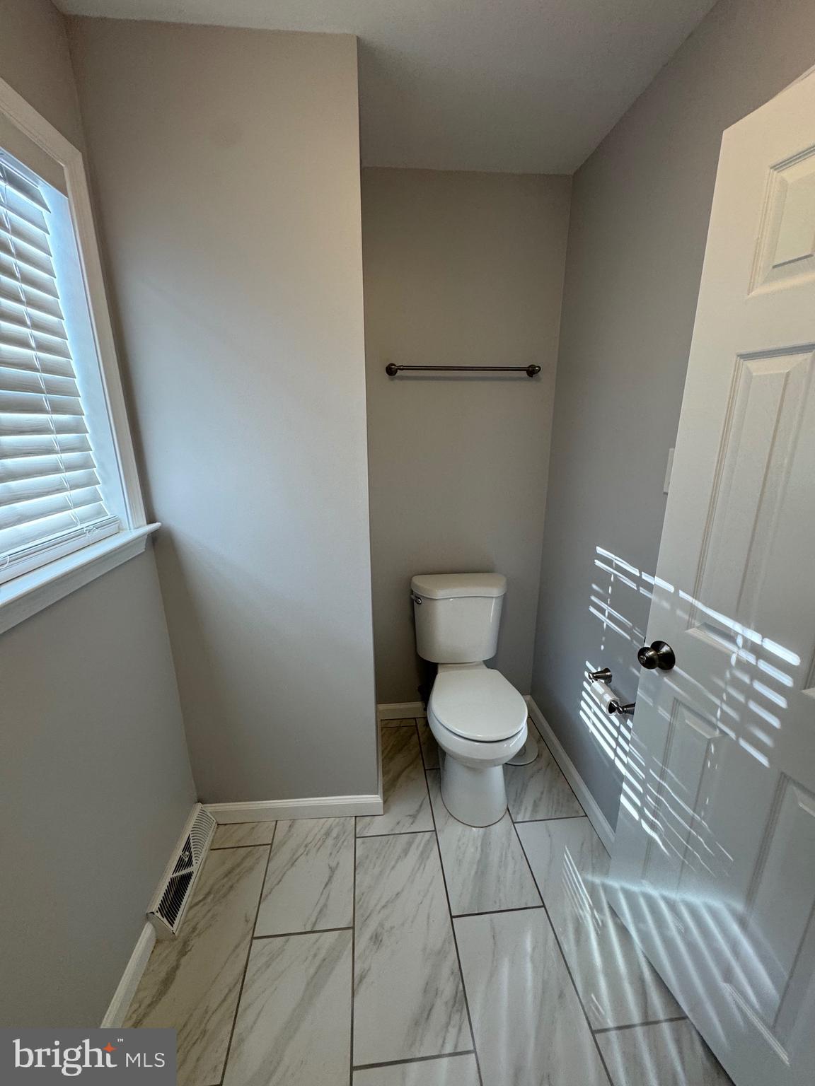 232 Merion Road Dover, DE 19904 - Photo 13 of 26 2nd Floor Bath